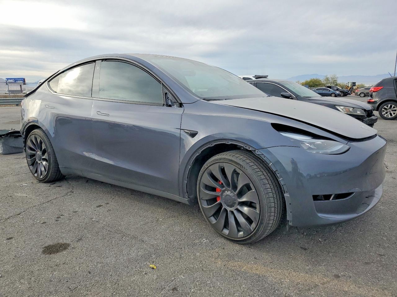 2023 Tesla Model Y - Фото 4