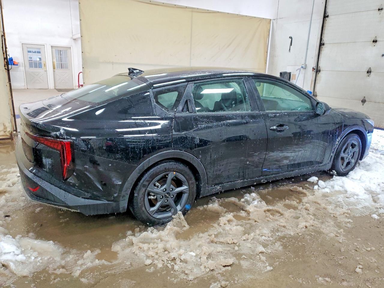 2025 Kia K4 Lxs - Image 3