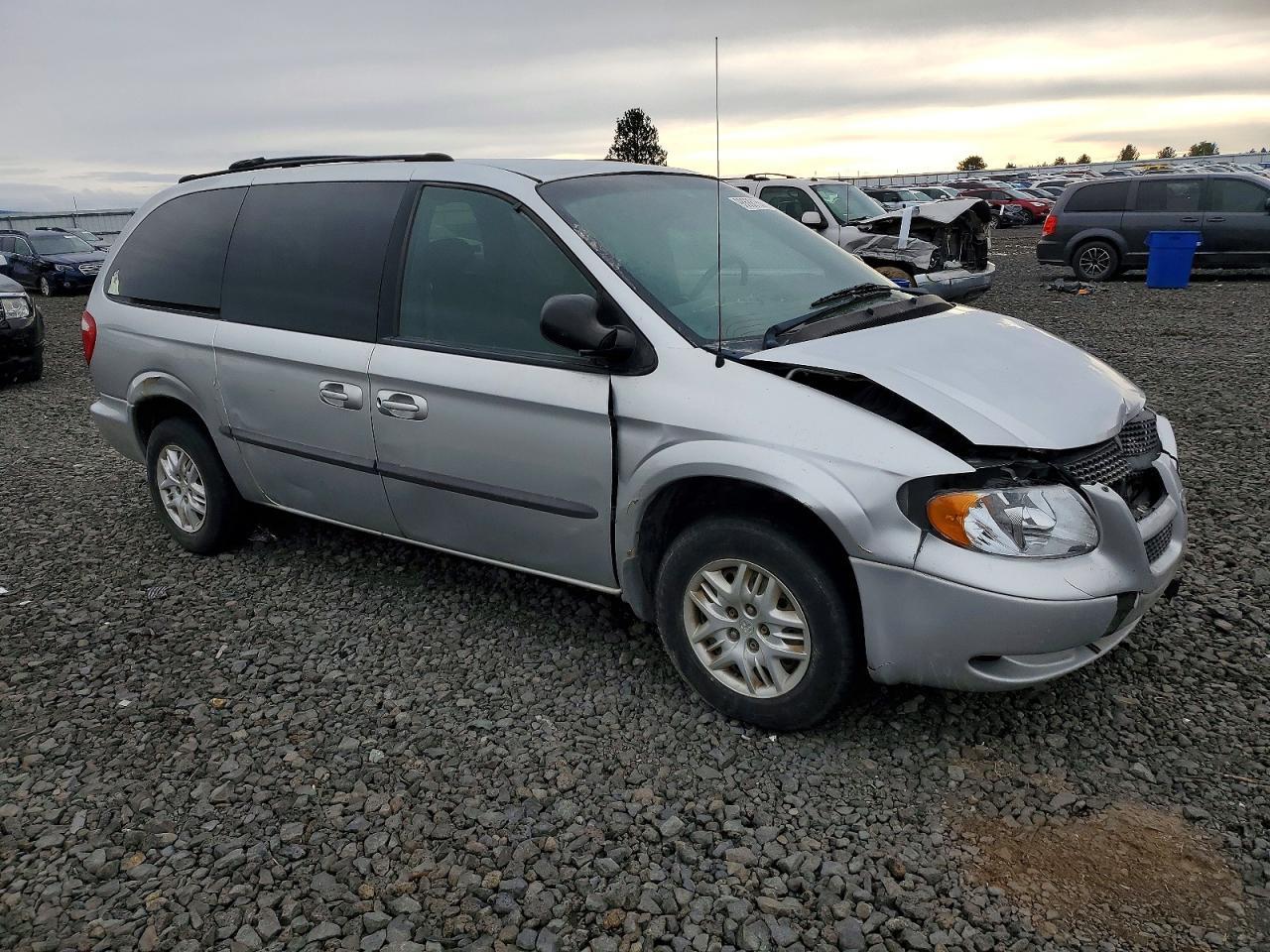 2002 Dodge Grand Caravan Sport - Фото 4