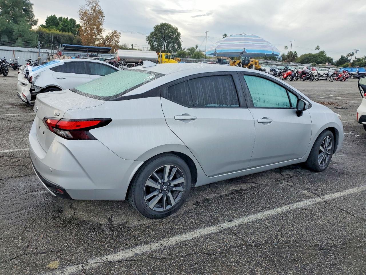 2021 Nissan Versa Sv - Фото 3