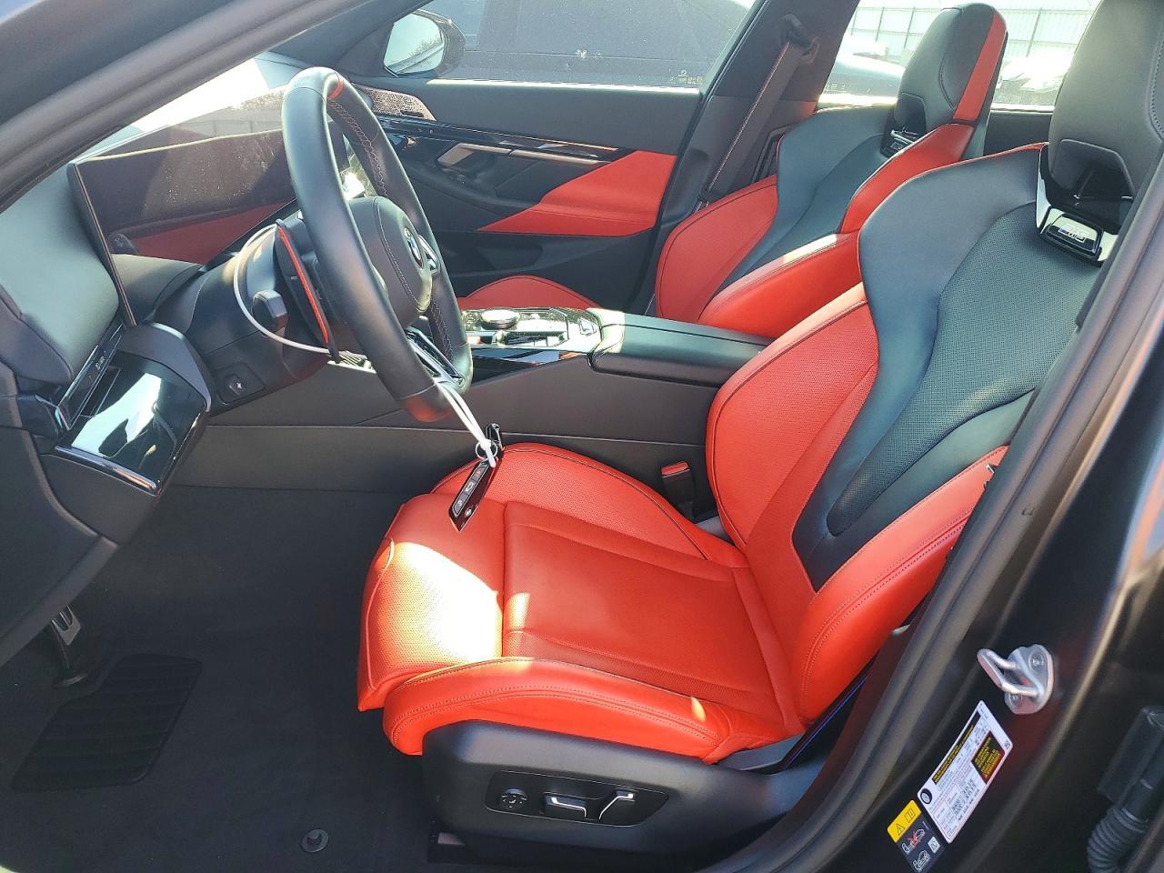 2025 BMW M5 Touring - Image 7