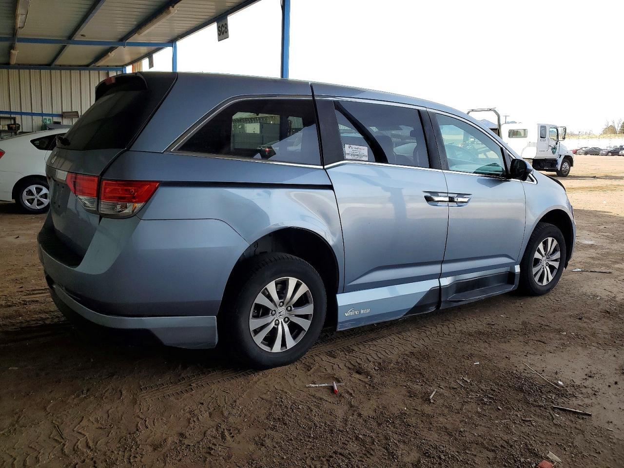 2014 Honda Odyssey Exl - Image 3