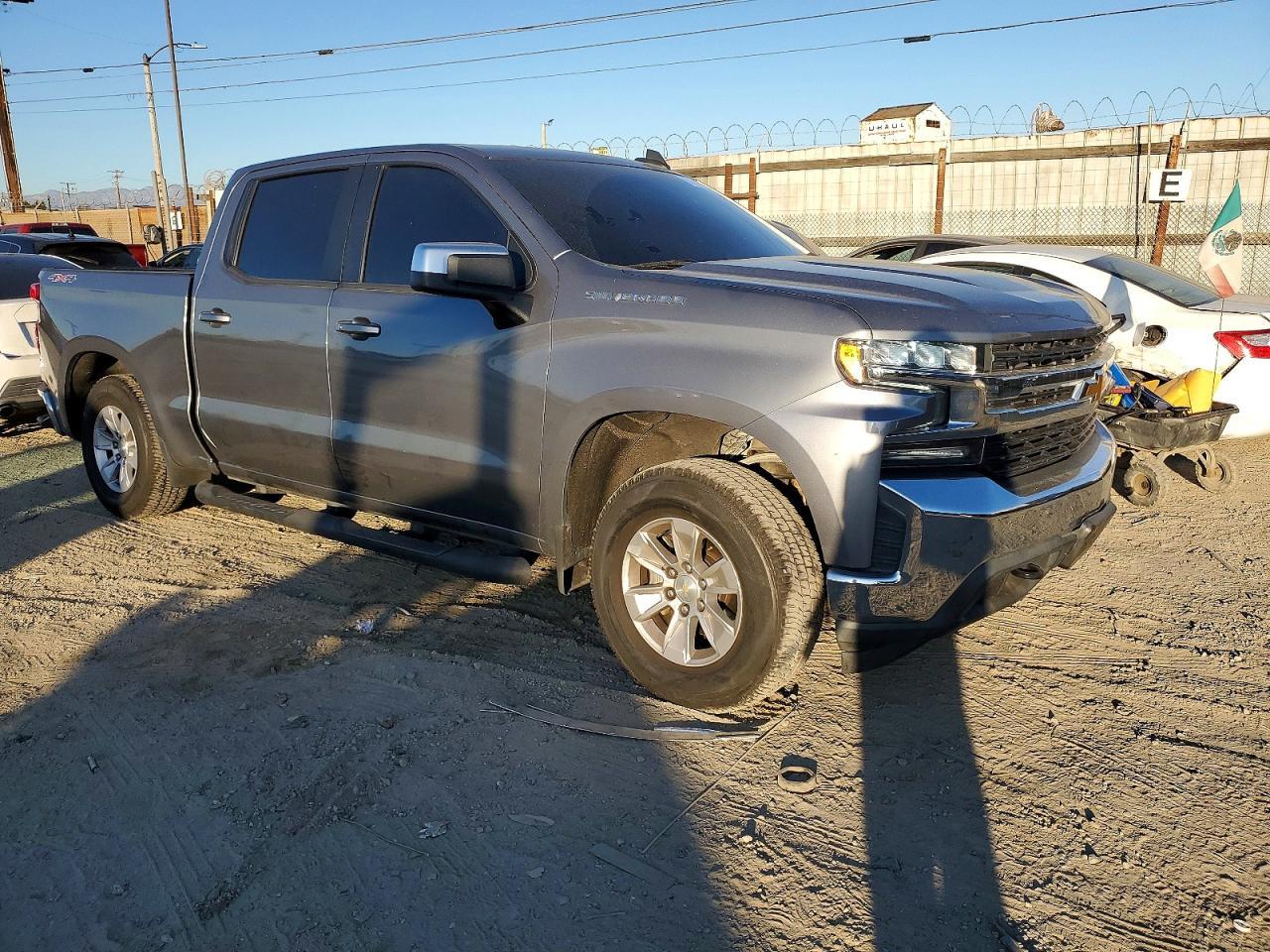 2020 Chevrolet Silverado K1500 Lt - Фото 4