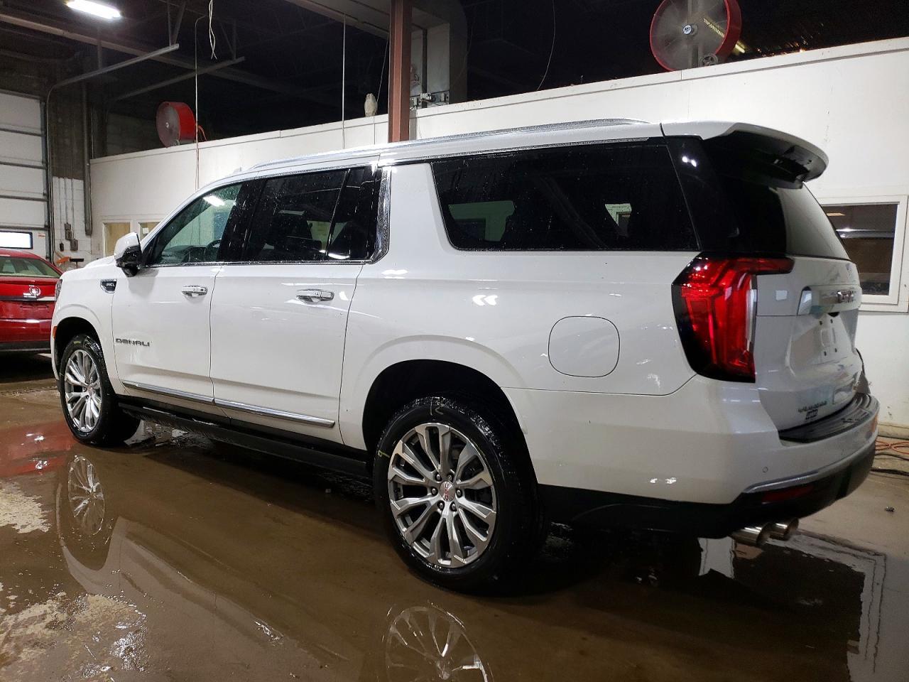 2022 GMC Yukon Xl Denali - Фото 2