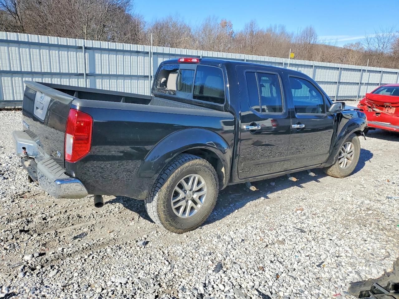 2015 Nissan Frontier S - Image 3