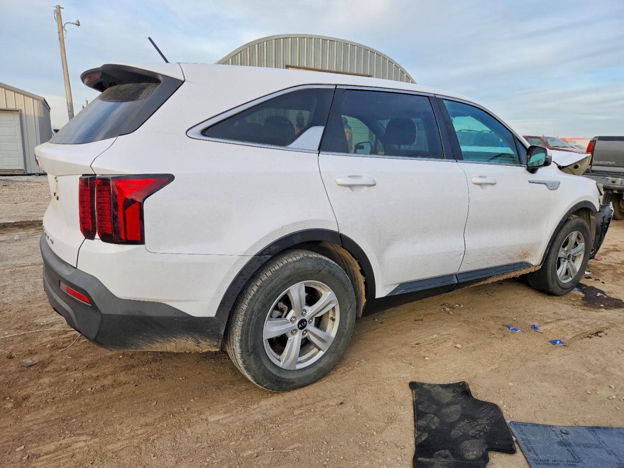 2021 Kia Sorento Lx - Image 3