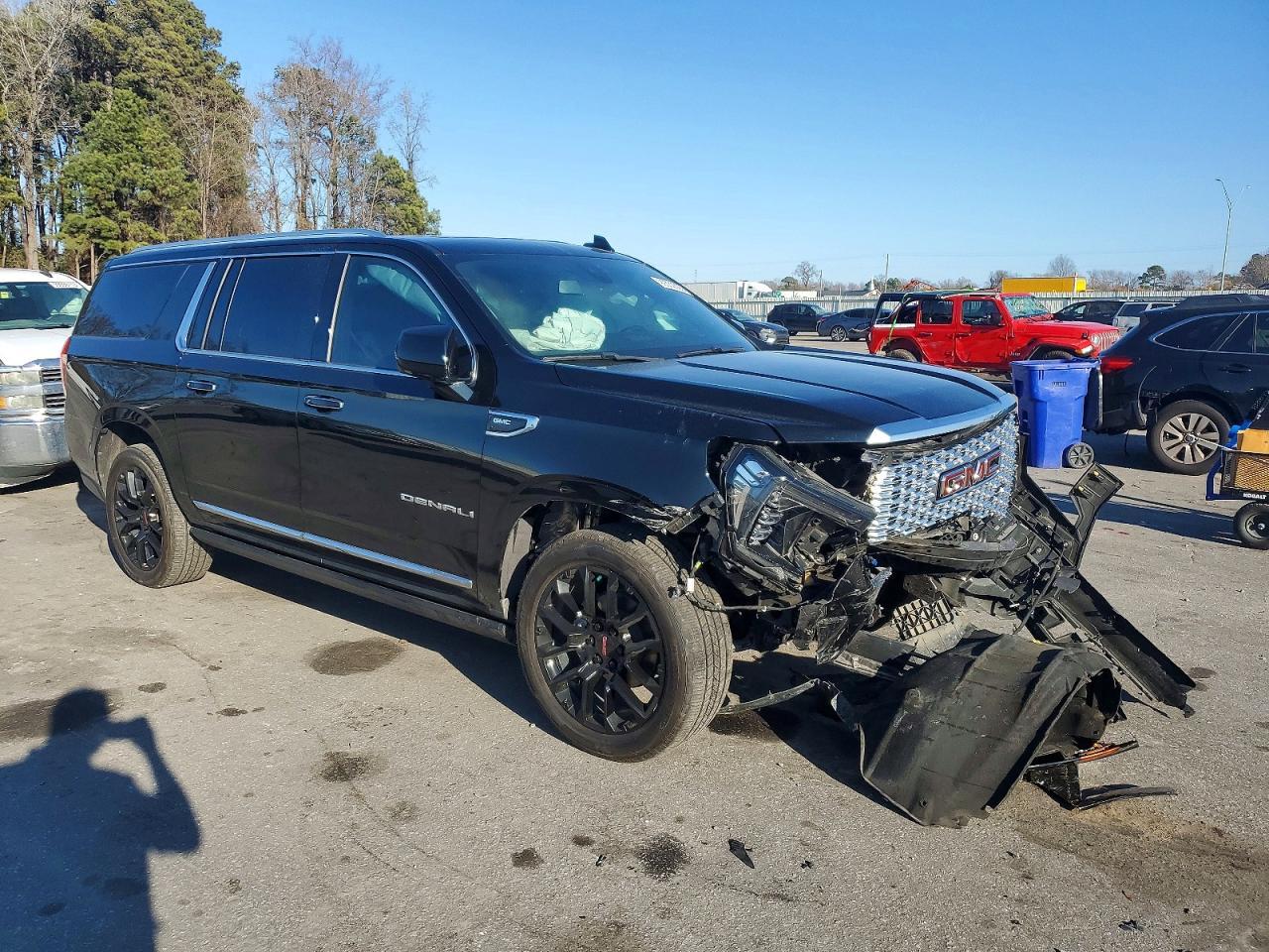 2022 GMC Yukon Xl Denali - Фото 4
