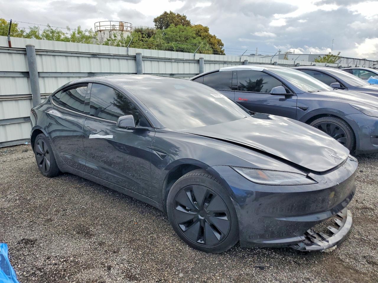 2025 Tesla Model 3 - Image 4