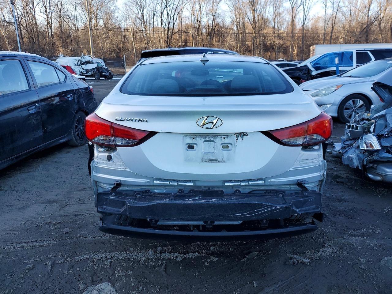 2016 Hyundai Elantra Se - Фото 6
