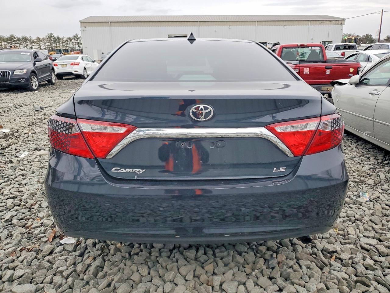 2015 Toyota Camry Le - Фото 6