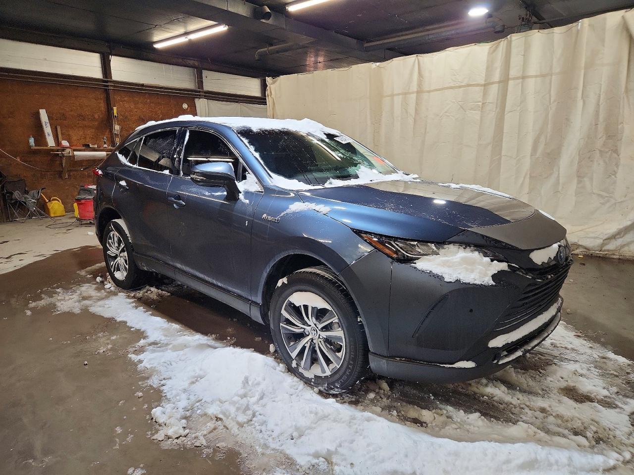 2021 Toyota Venza Le - Image 4