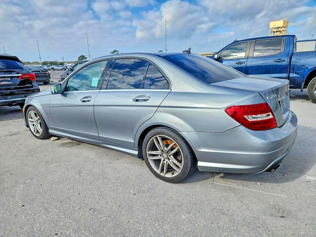2012 Mercedes-Benz C 250 - Фото 2