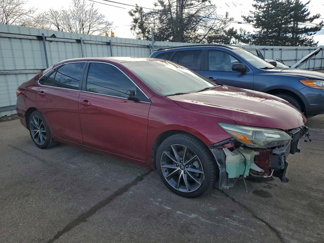 2017 Toyota Camry Le - Image 4