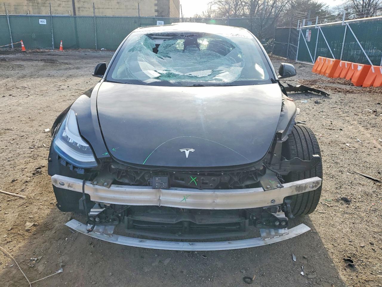 2021 Tesla Model 3 - Фото 5