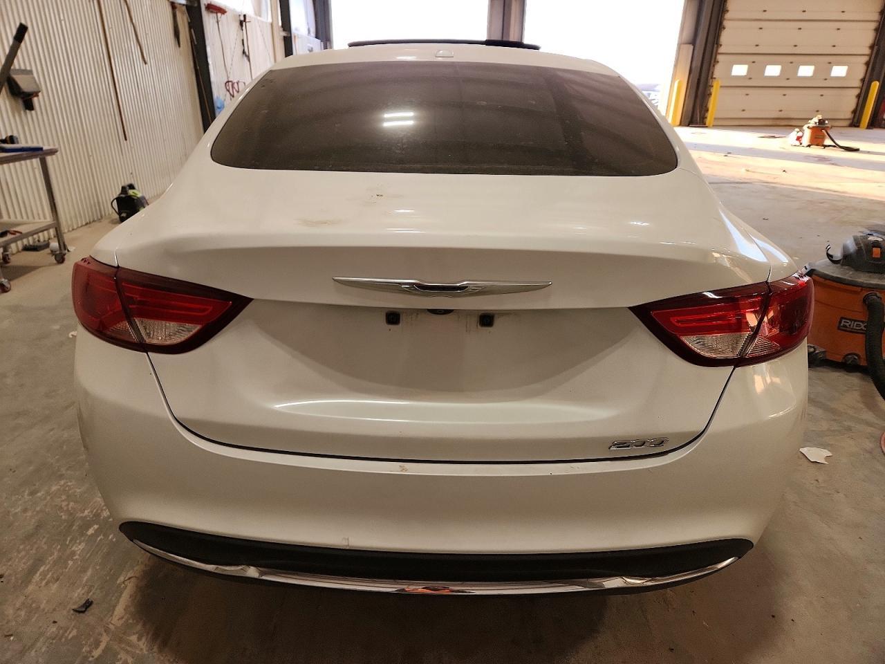 2015 Chrysler 200 Limited - Image 6