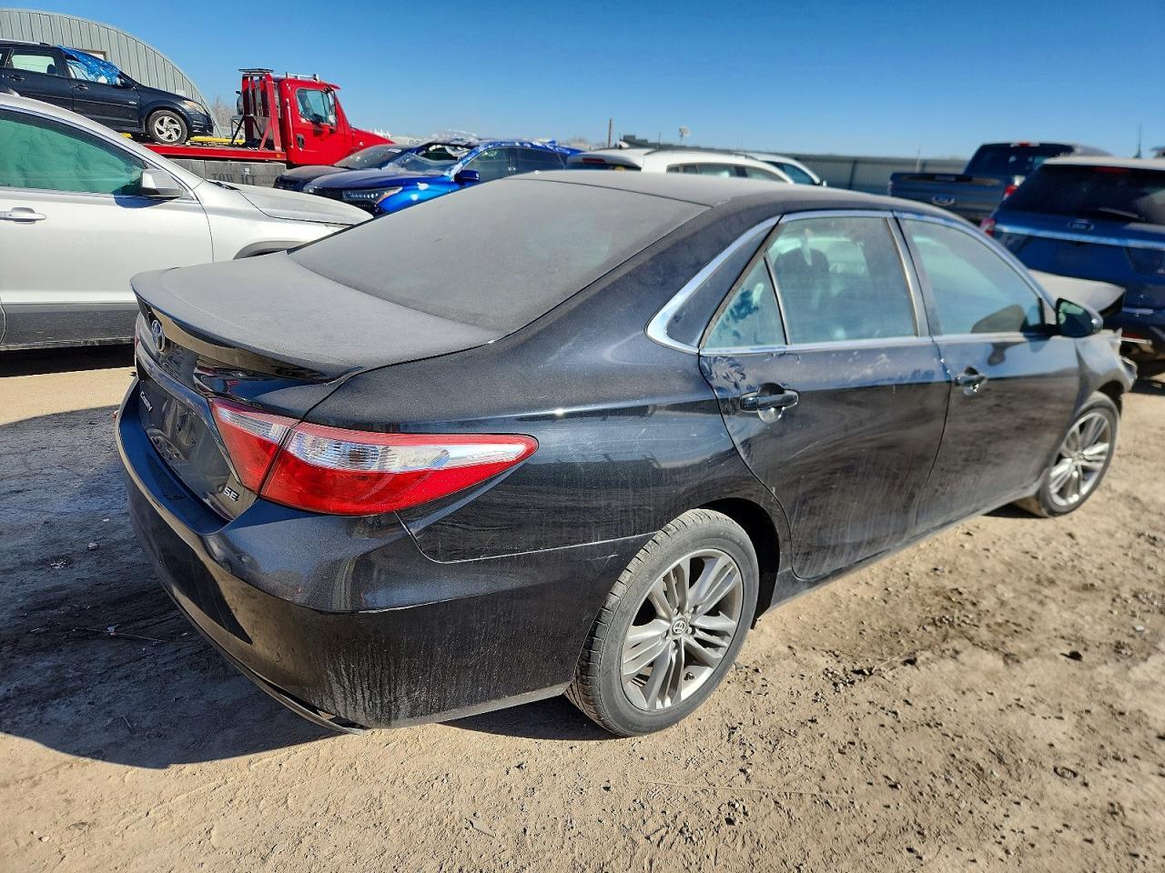 2016 Toyota Camry Le - Фото 3