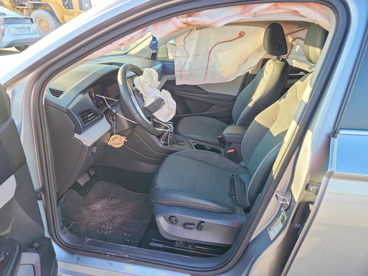 2022 Volkswagen Taos Se - Image 7