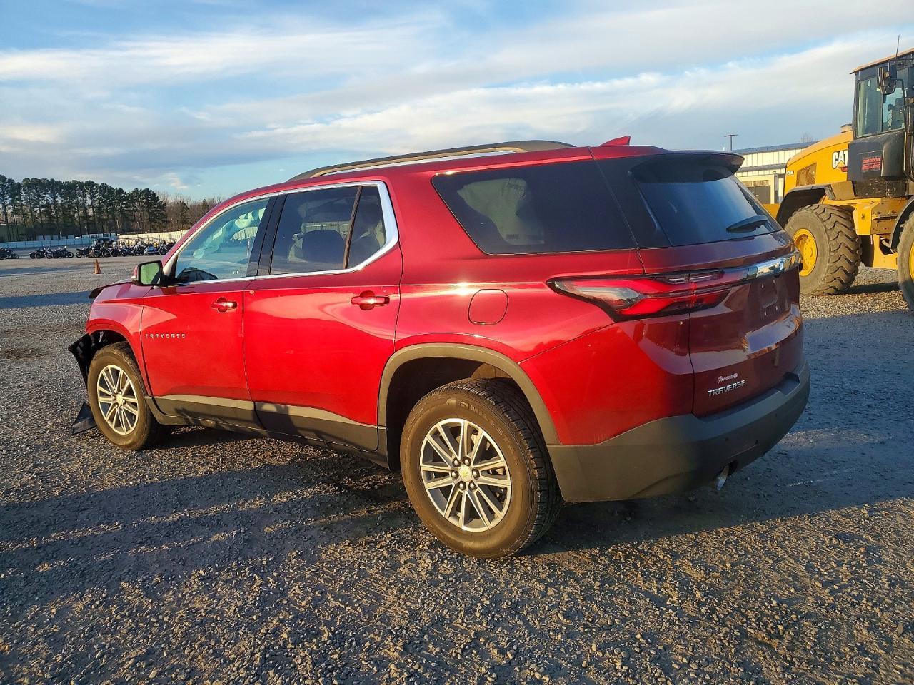 2023 Chevrolet Traverse Lt - Фото 2