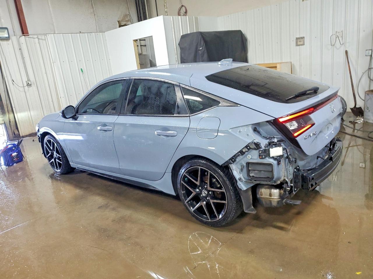 2022 Honda Civic Sport Touring - Фото 2