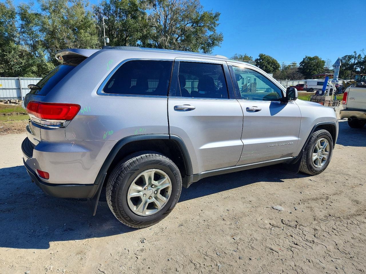 2016 Jeep Grand Cherokee Laredo - Фото 3