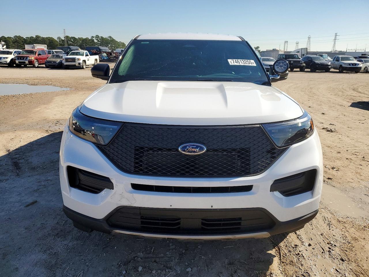 2025 Ford Explorer Police Interceptor - Image 5