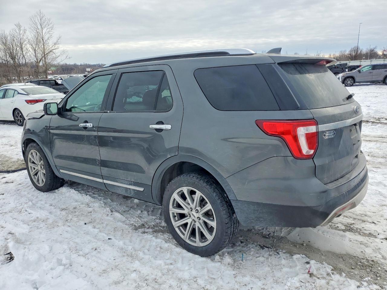 2017 Ford Explorer Limited - Image 2