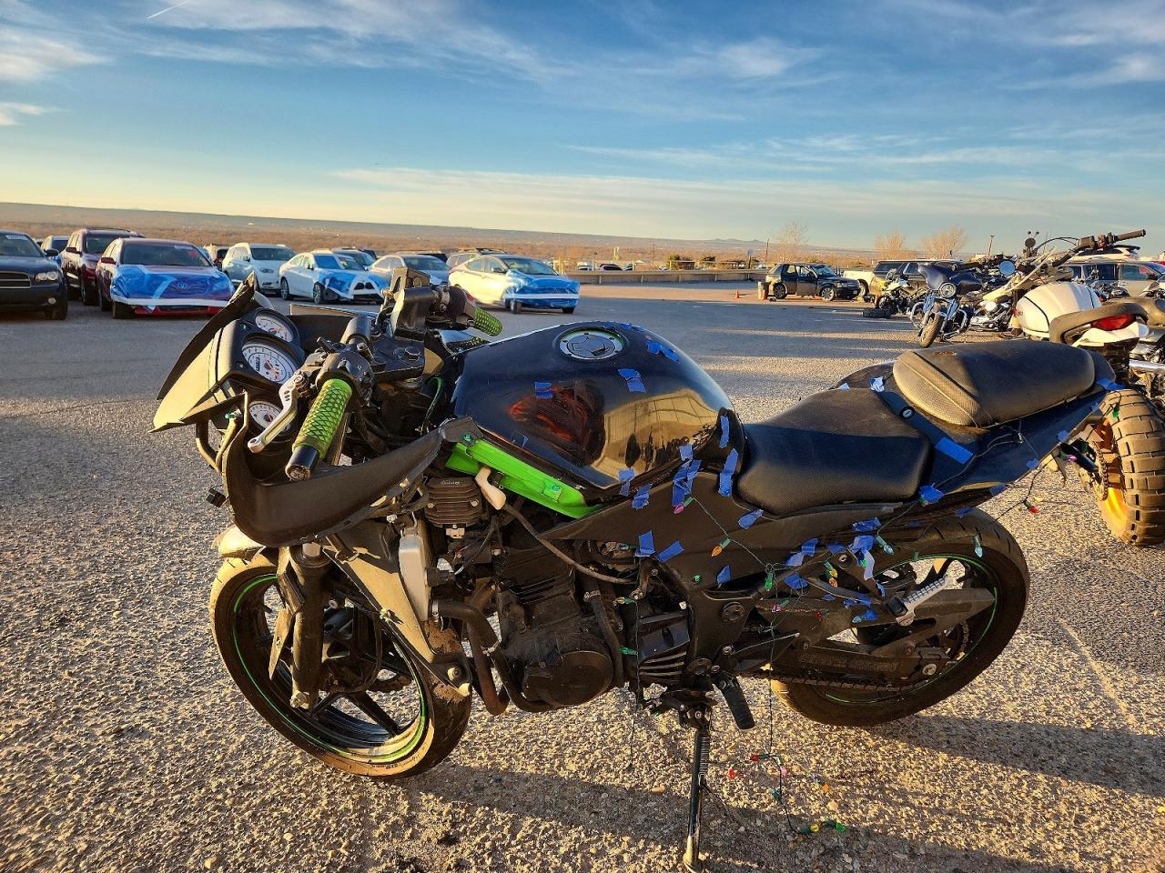 2011 Kawasaki Ex250 J - Image 3