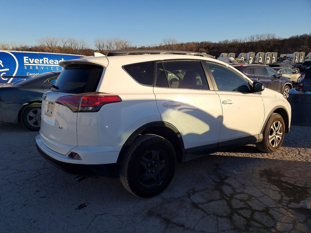 2018 Toyota Rav4 Le - Фото 3