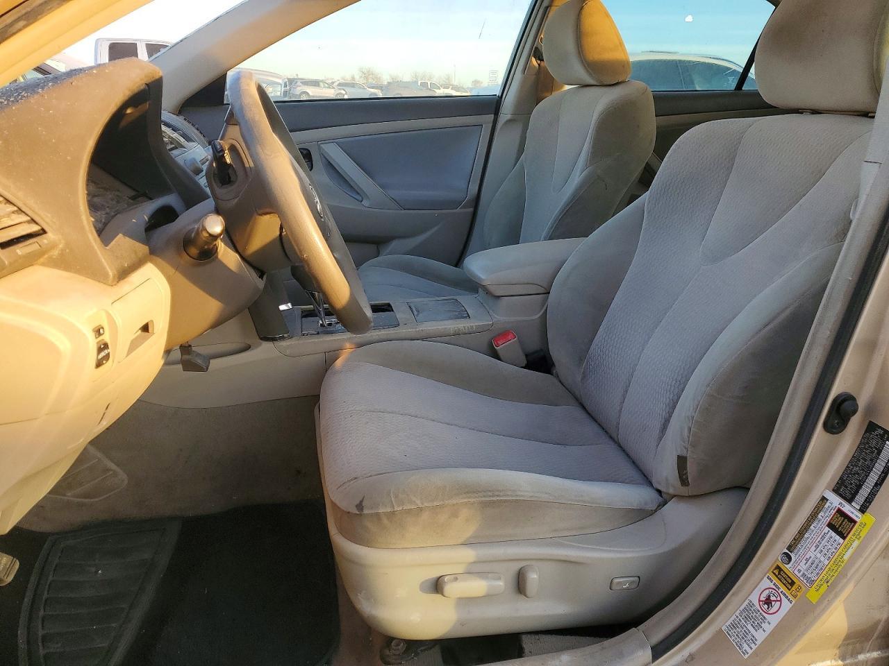 2010 Toyota Camry - Image 7