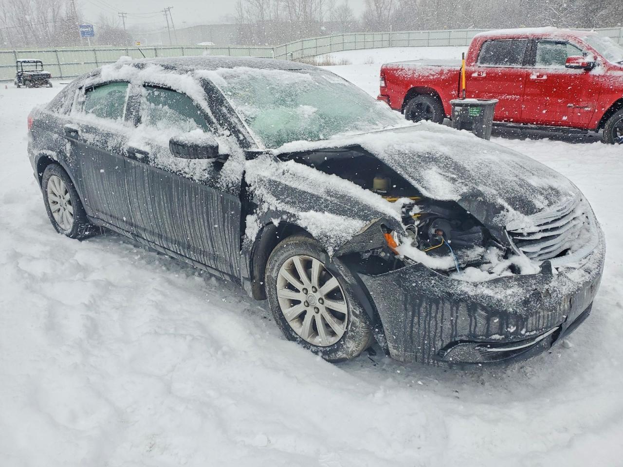 2012 Chrysler 200 Touring - Фото 4