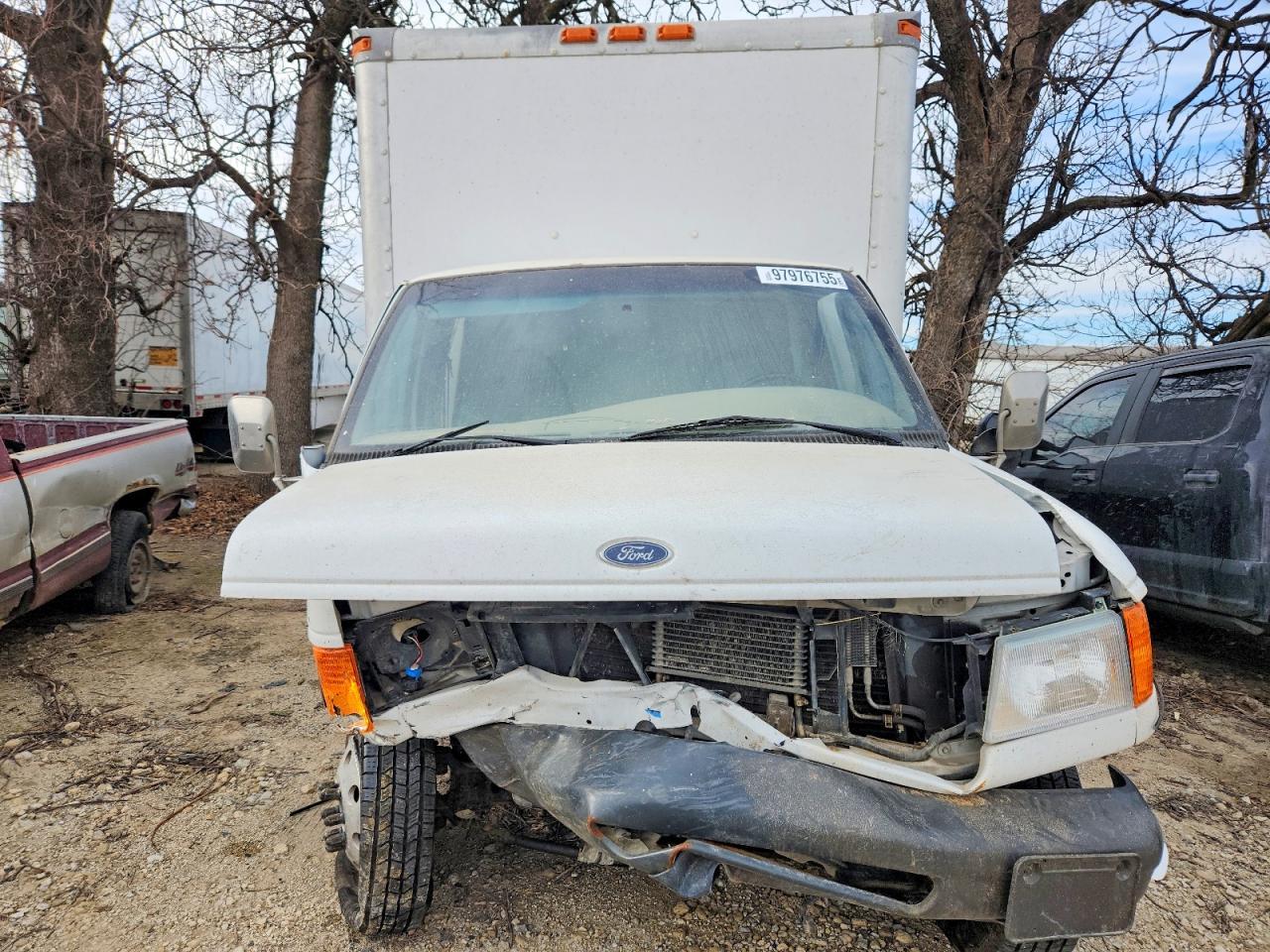 1998 Ford E450 Box Truck - Фото 5