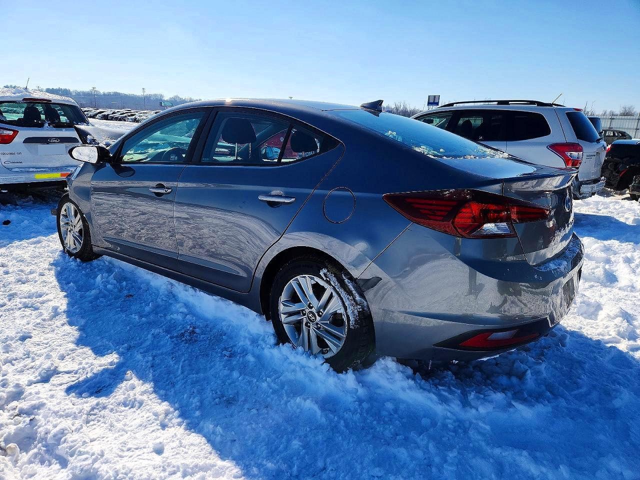 2019 Hyundai Elantra Sel - Фото 2