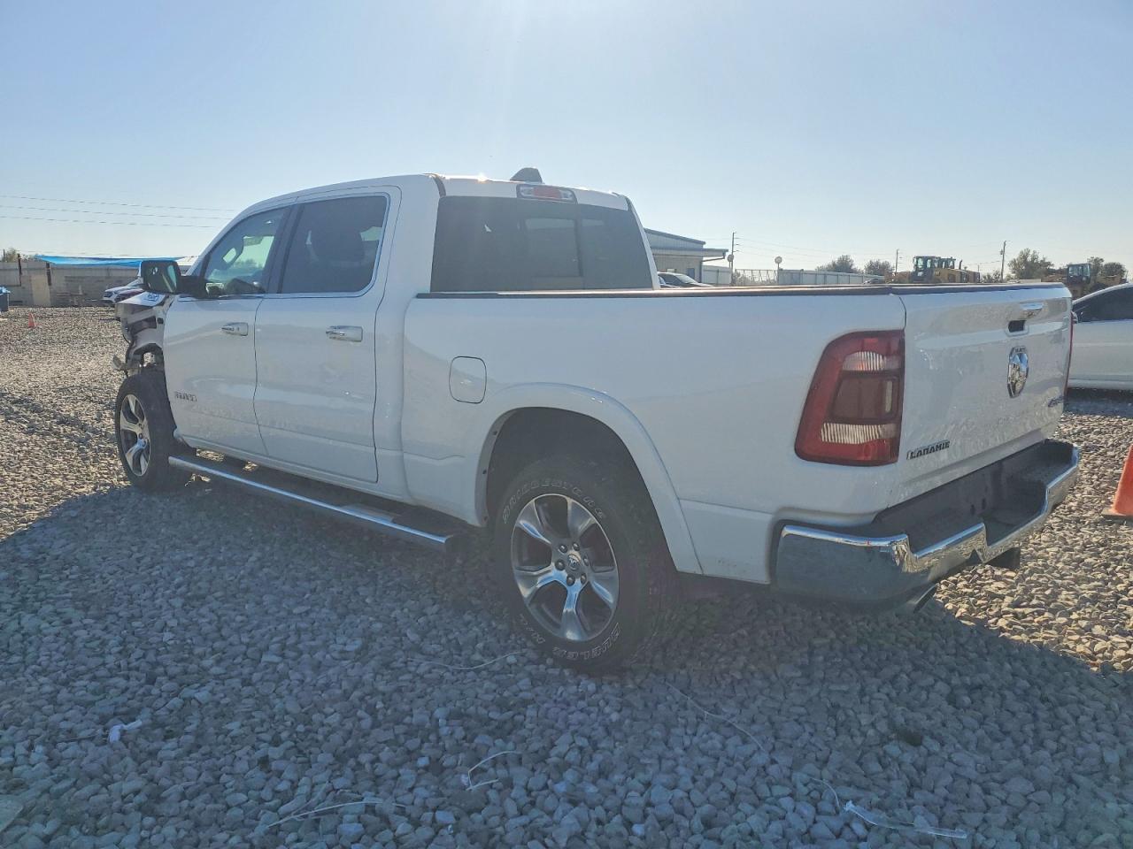 2020 Ram 1500 Laramie - Фото 2