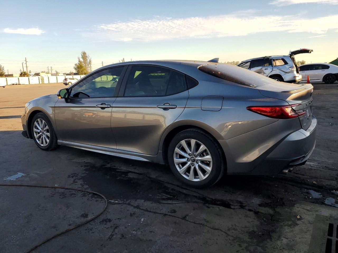 2025 Toyota Camry Xse - Фото 2