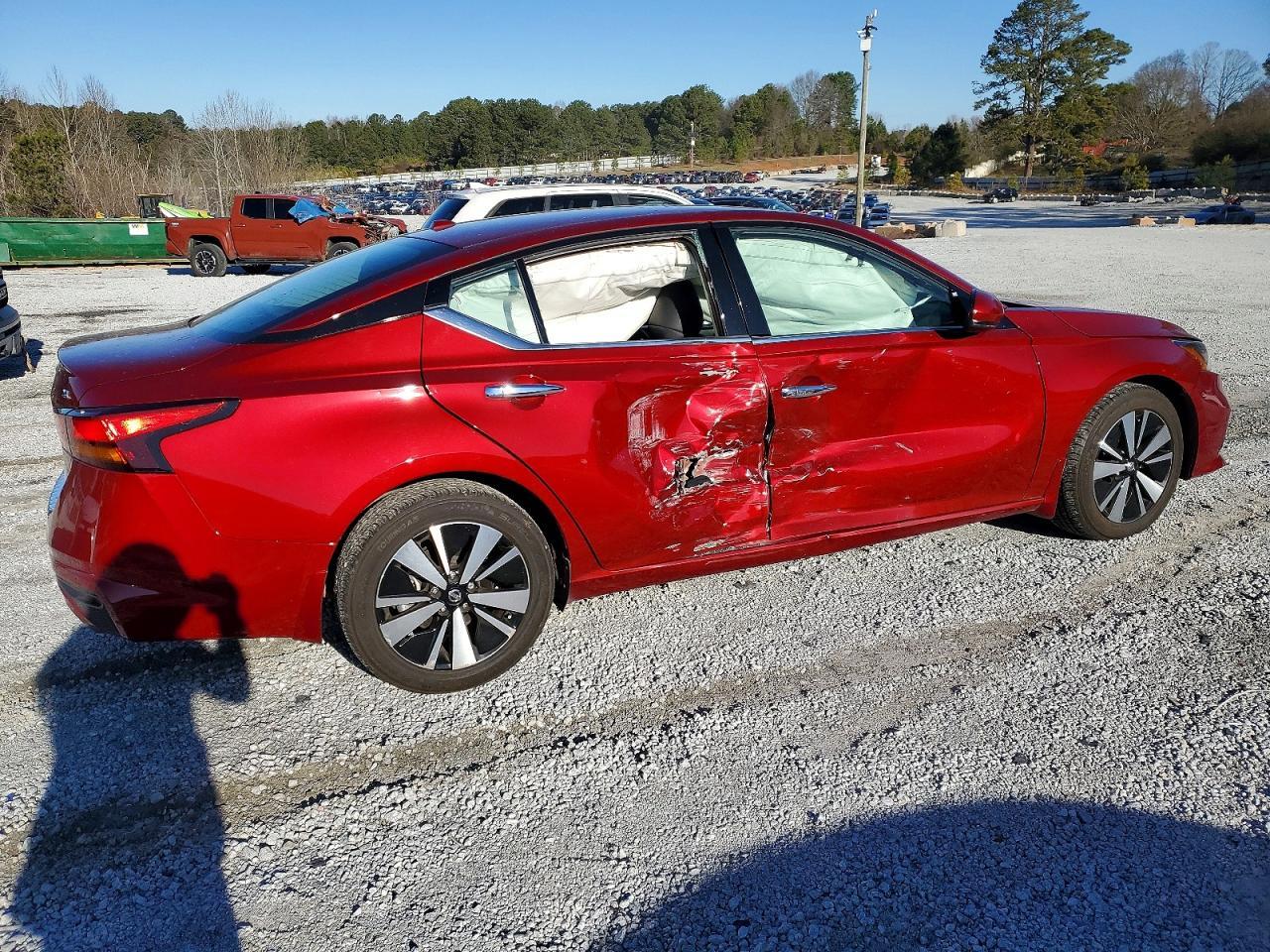 2021 Niss Altima - Фото 3