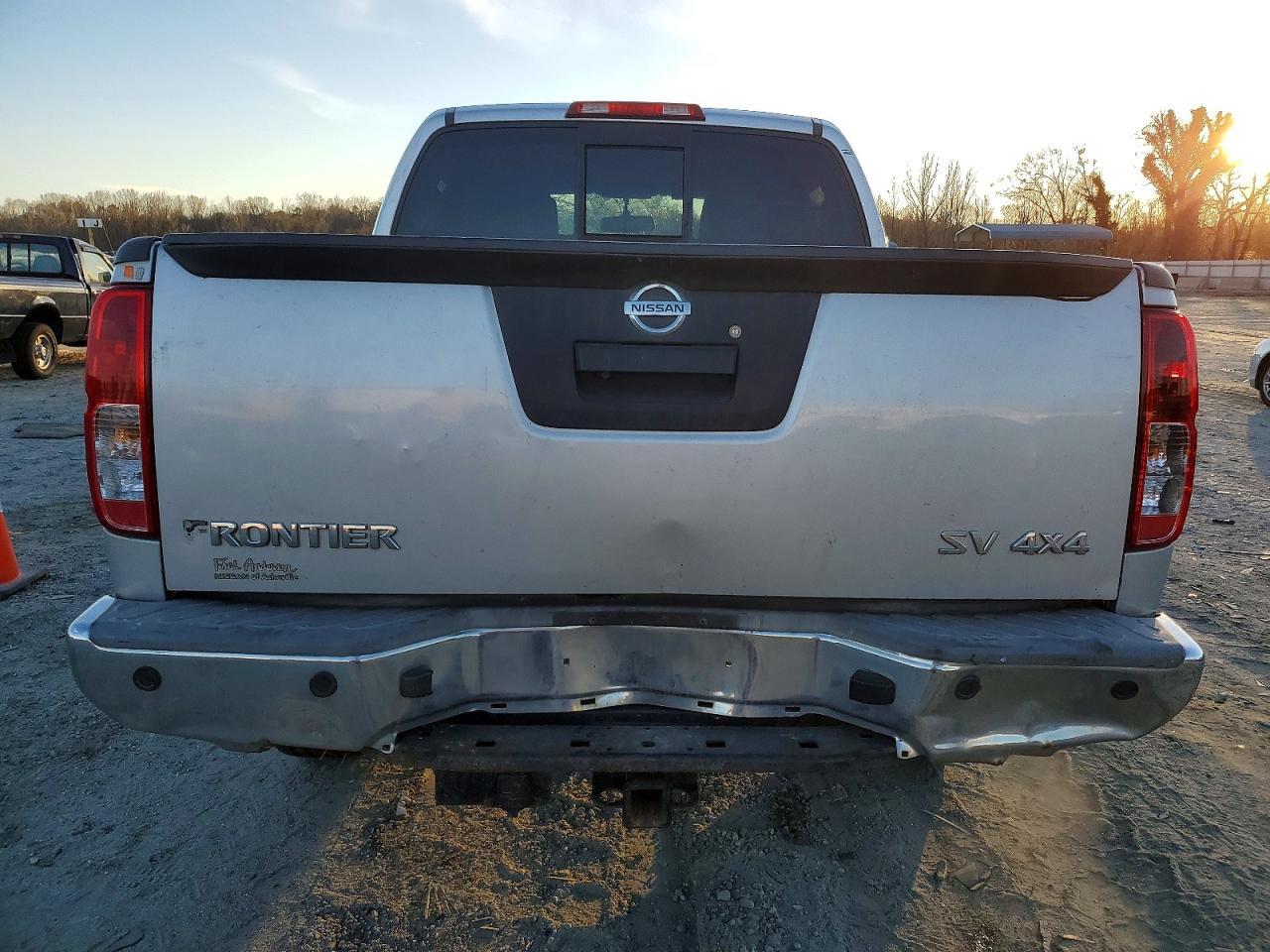 2015 Nissan Frontier S - Фото 6