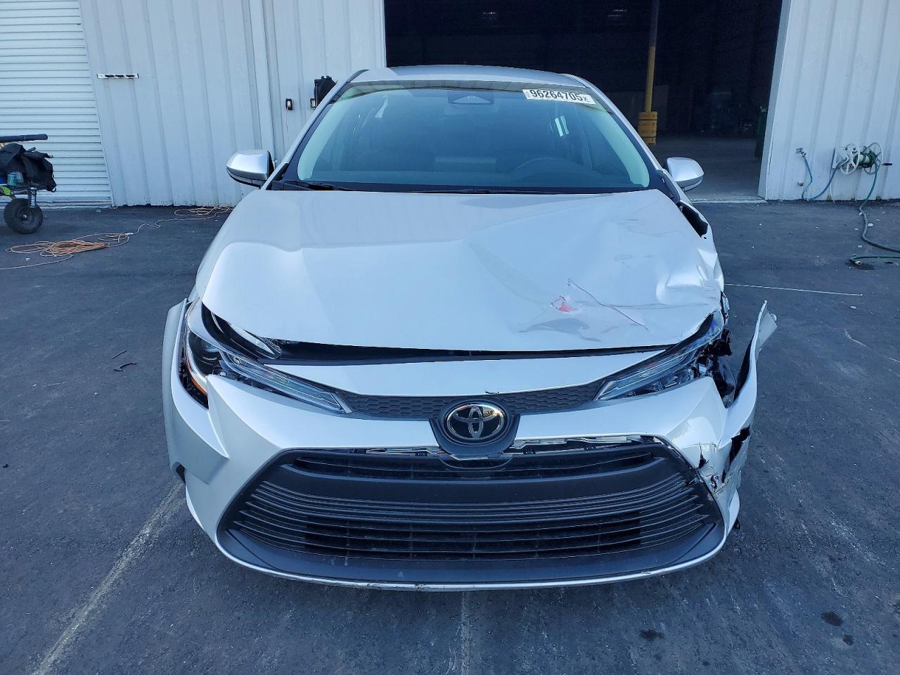 2025 Toyota Corolla Le - Image 5