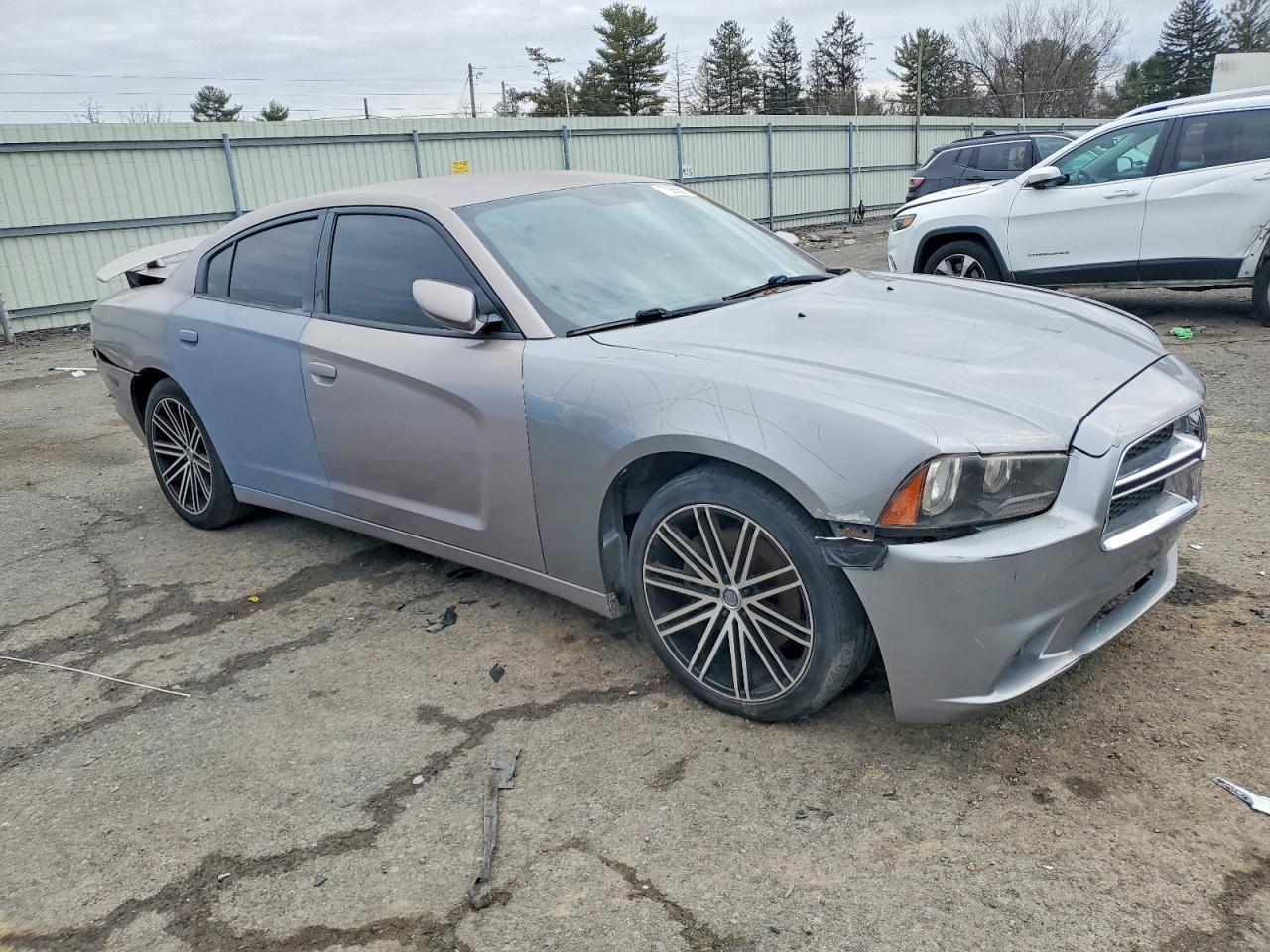 2013 Dodge Charger R - Фото 4