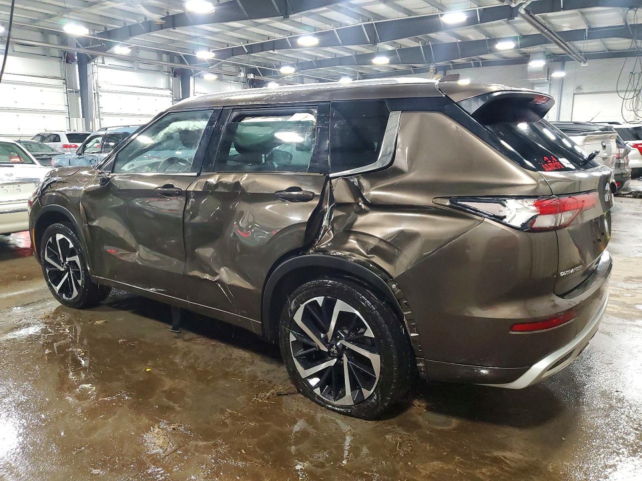 2022 Mitsubishi Outlander Sel - Фото 2
