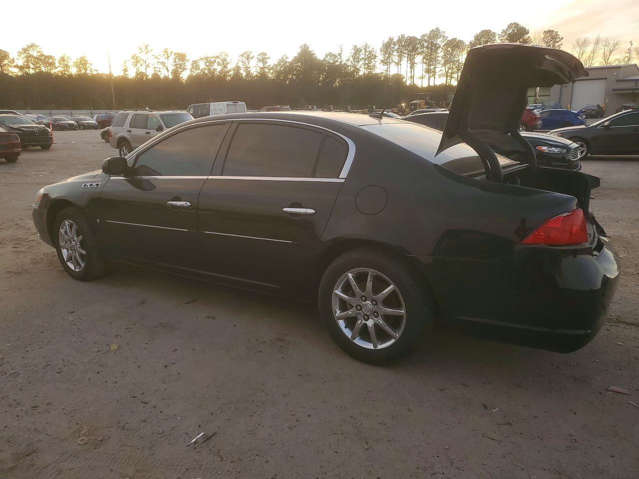 2007 Buick Lucerne Cxl - Image 2