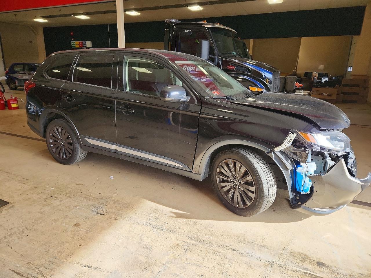 2019 Mitsubishi Outlander Se - Фото 4