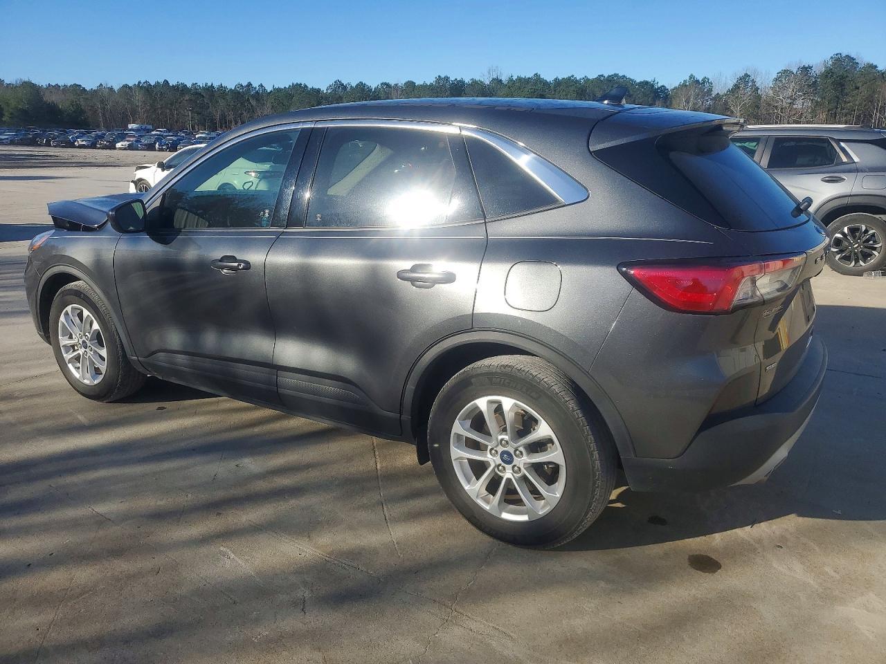 2020 Ford Escape Se - Фото 2
