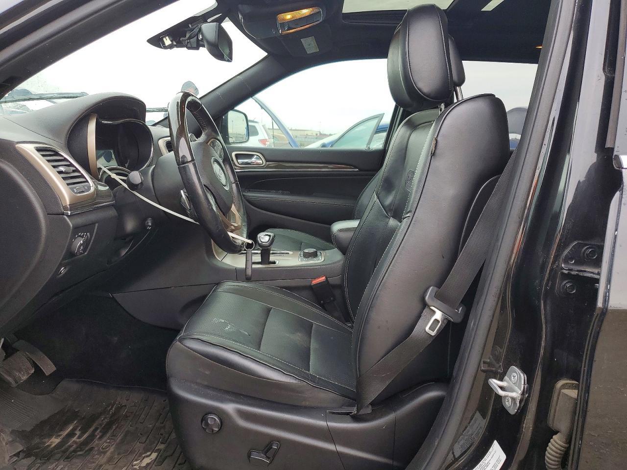 2014 Jeep Grand Cherokee Overland - Image 7