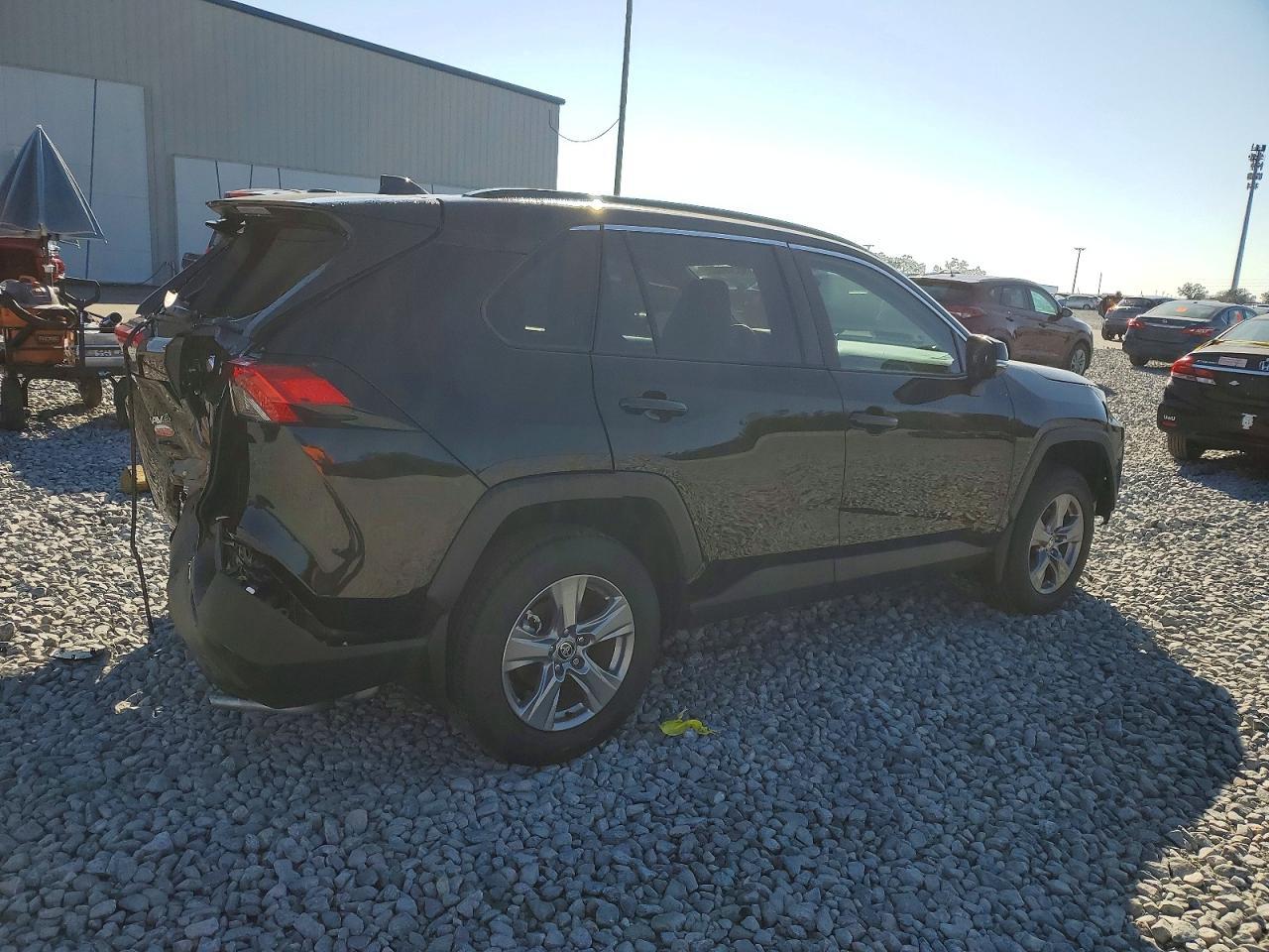 2025 Toyota Rav4 Xle - Фото 3