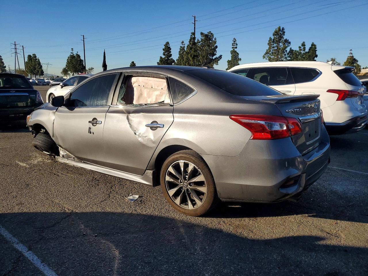 2019 Niss Sentra Sr - Image 2