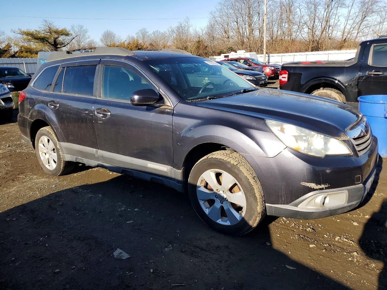 2010 Subaru Outback - Image 4