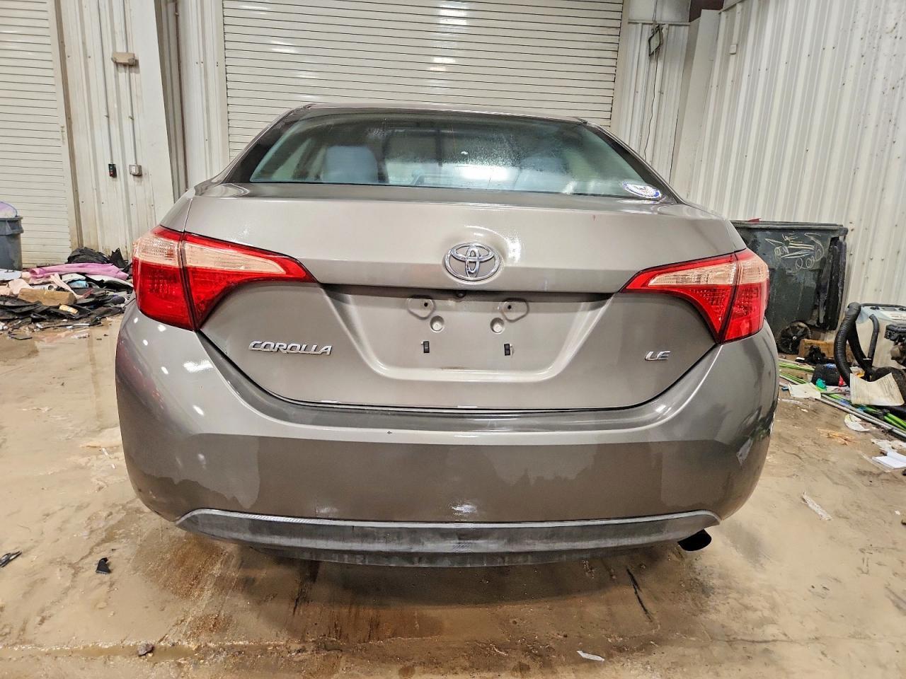 2017 Toyota Corolla L - Фото 6