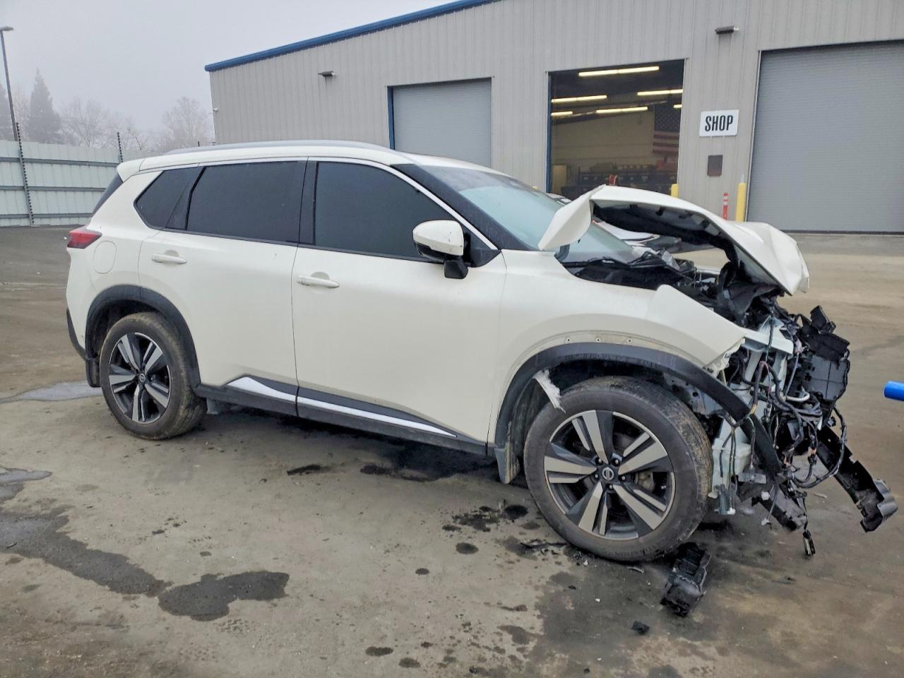 2021 Nissan Rogue Platinum - Image 4