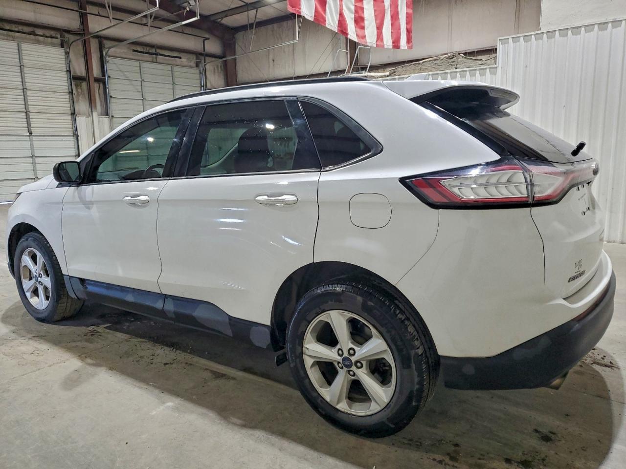 2017 Ford Edge Se - Image 2