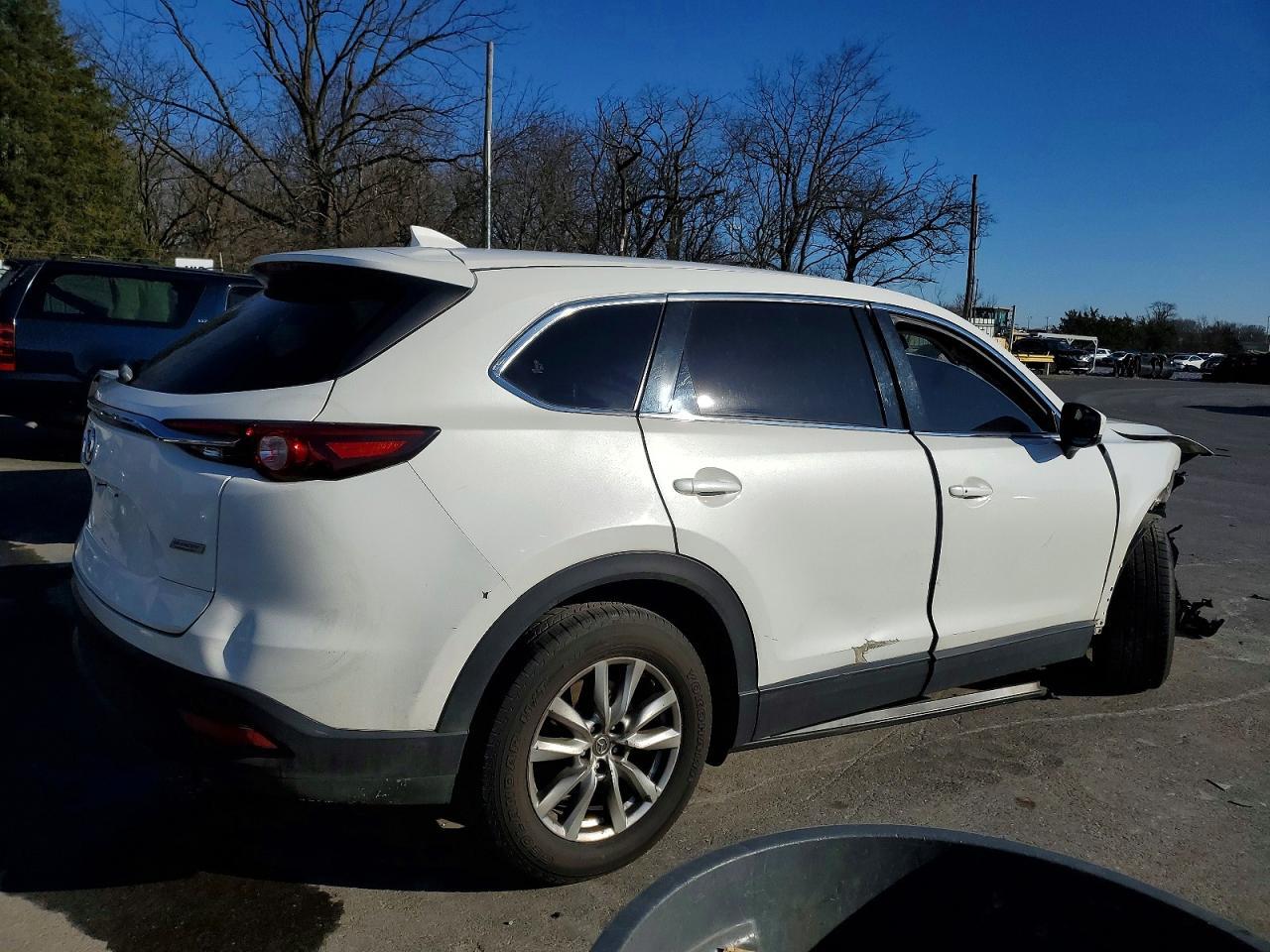 2016 Mazda Cx-9 Touring - Image 3